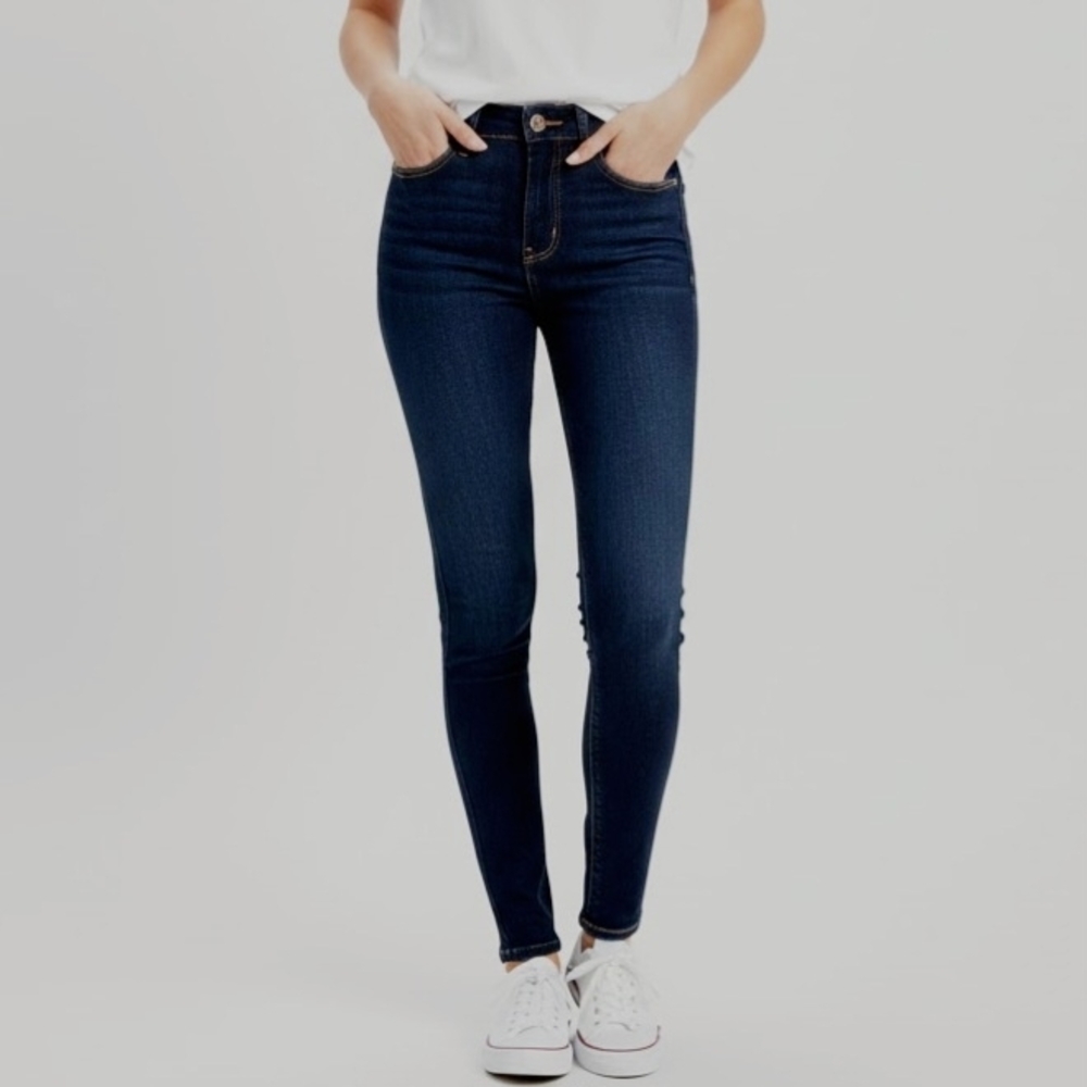 Levis 710 Super Skinny Slim Fit Blue Jeans - Size 24